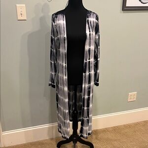 Cato Gray and Black Knit Top
